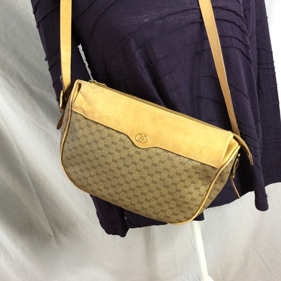 ❤️SOLD❤️GUCCI Vtg GG Monogram Tan/Cream CrossBody - Picture 2 of 8